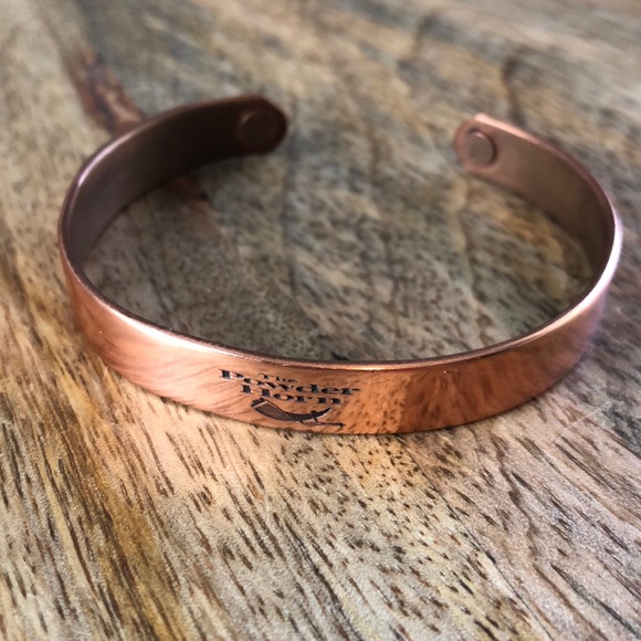 Sabona London Jewelry - Sabona London Copper The powder horn cuff